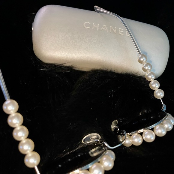 Chanel Vintage Runway Pearls Spring Summer 1994 Sunglasses Made In Italy - Picture 6 of 16